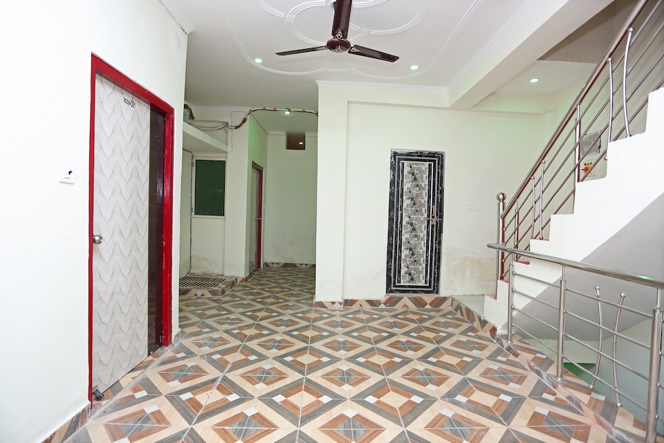 OYO Flagship Radhika Guest House, Gwalior, Gwalior