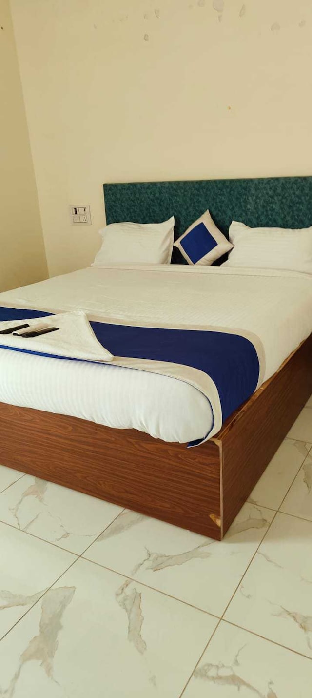 SPOT ON Sri Krish Hotel