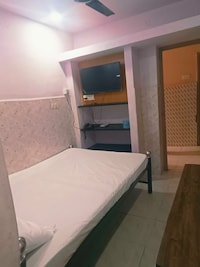 SPOT ON Sri Krish Hotel