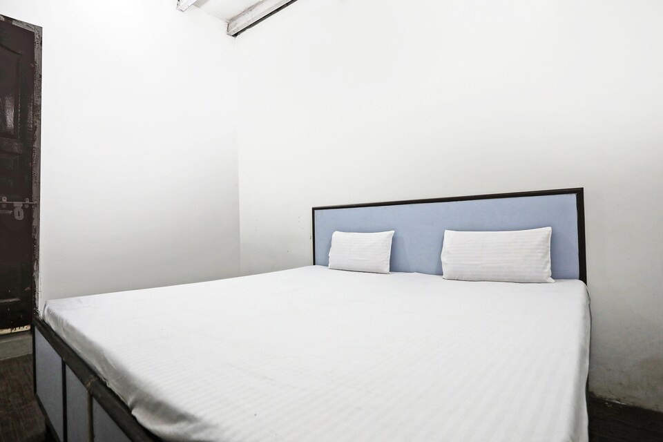 SPOT ON Royal Guest House , Bulandshahr, Bulandshahr