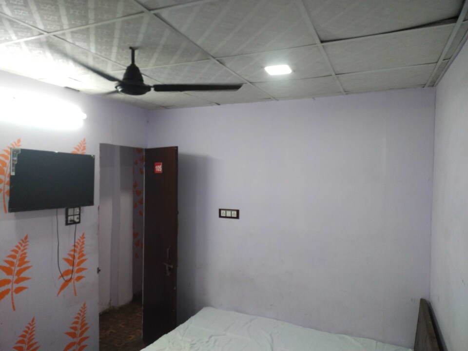 POP 81813J Hotel Sun Shine, Ghaziabad City, Ghaziabad