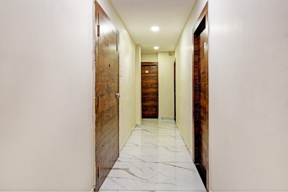 HotelO Dak Plaza Balaka Bus Terminus, Rajarhat Kolkata, Kolkata