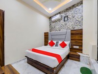 OYO 818302 HOTEL KING VIEW