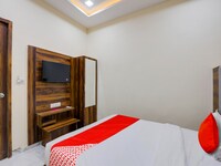 OYO 818302 HOTEL KING VIEW