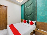 OYO 818302 HOTEL KING VIEW