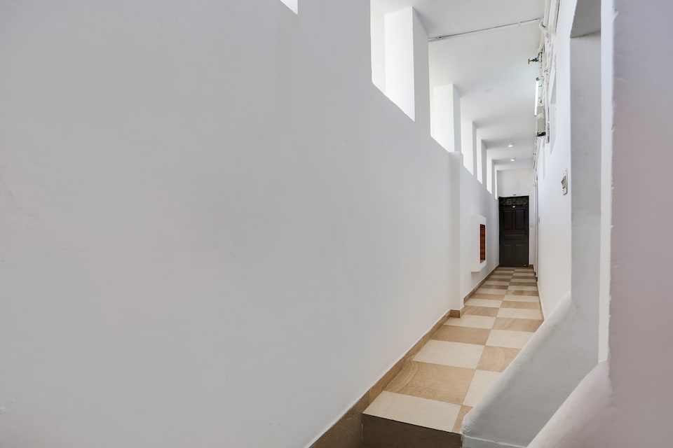 SPOT ON Hotel Lila, Charbagh Lucknow, Lucknow