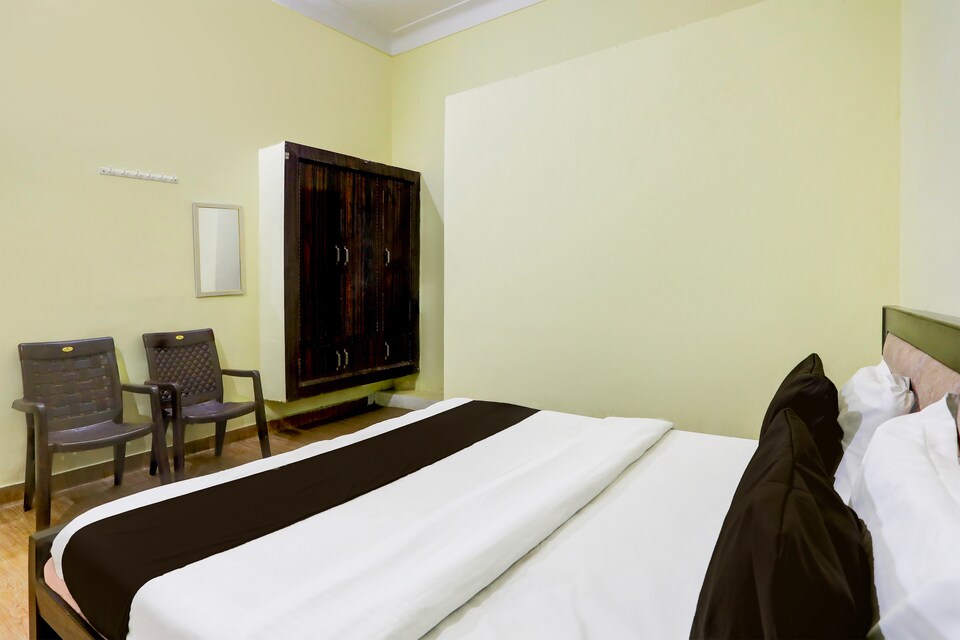 SPOT ON Kunj Bihari Palace, Lashkar, Gwalior