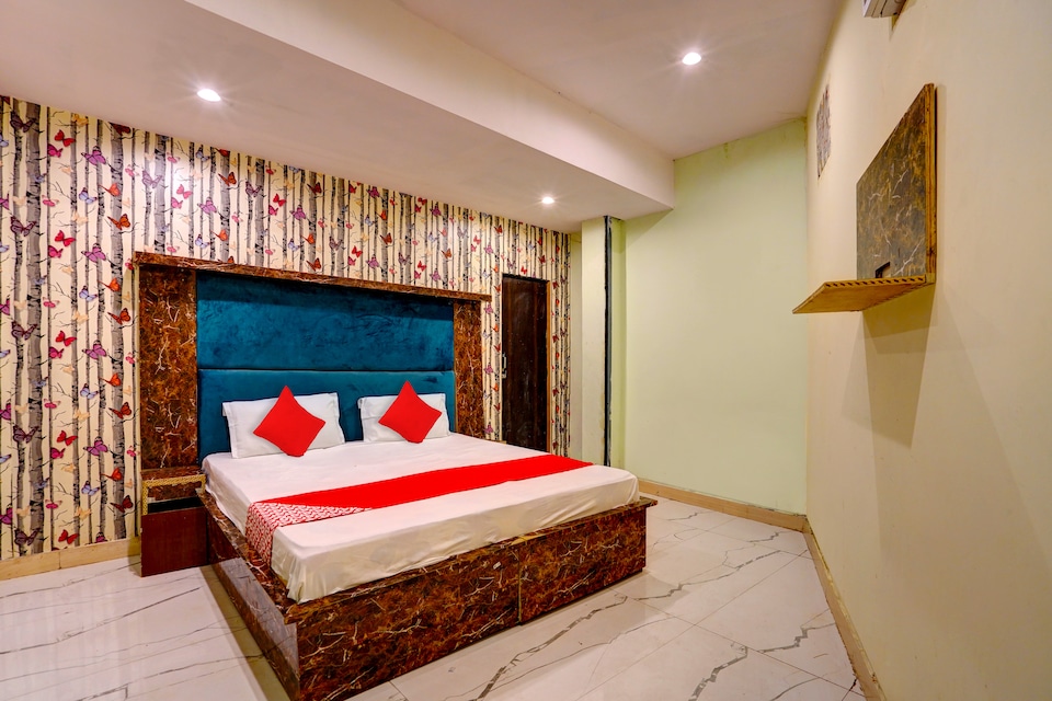 OYO Hotel Plaza , Ghaziabad City, Ghaziabad