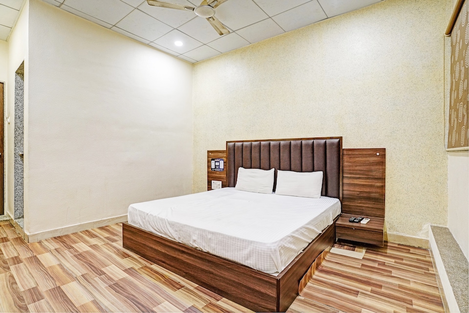 Hotel Gokuldham Inn, Airport Surat, Surat
