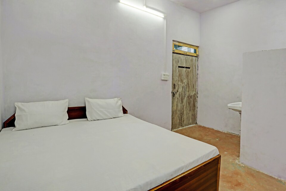 OYO Star Light, Kasganj, Kasganj