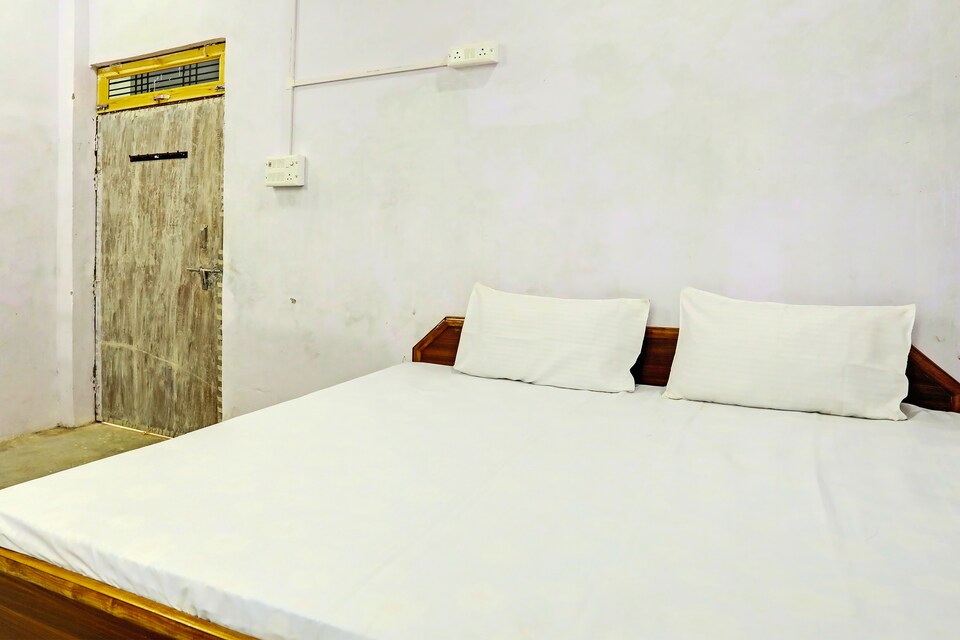 OYO Star Light, Kasganj, Kasganj