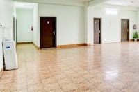 OYO 818452 Vasundhara Inn