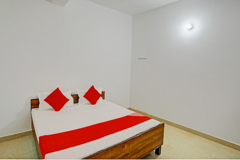 OYO Flagship Phoolpur restaurant and hotel, Rambagh Allahabad, Prayagraj