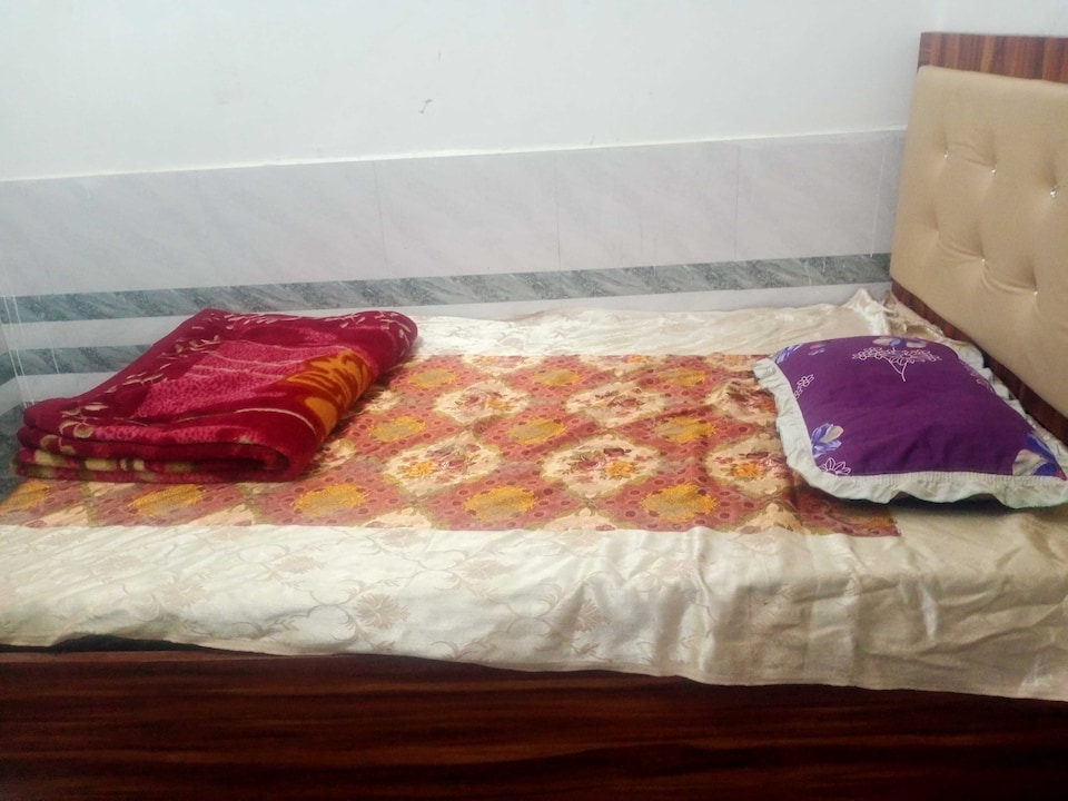 Spot On Raghav Misthaan Bhandaar, Hardoi, Hardoi