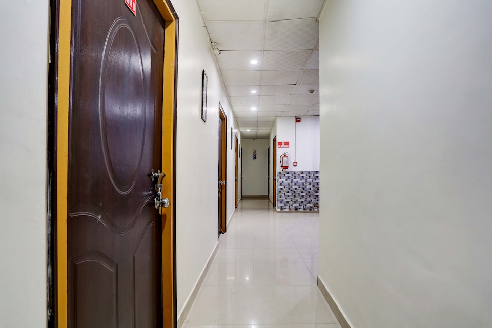 Collection O Hotel Moon Light, Alambagh Lucknow, Lucknow