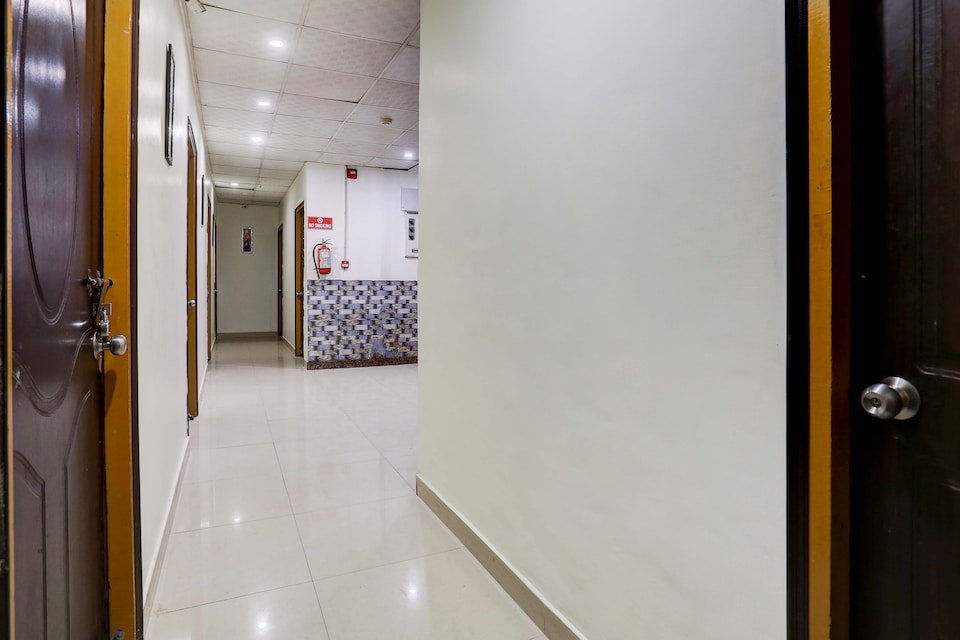 Collection O Hotel Moon Light, Alambagh Lucknow, Lucknow