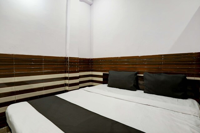 Hotel O Midtown Guest House