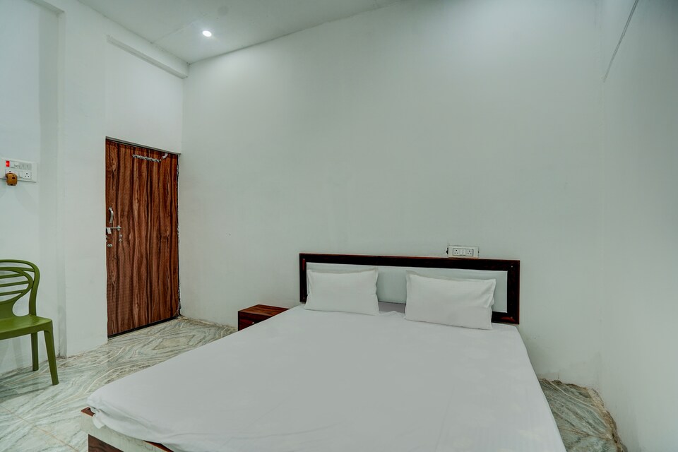 OYO Mitra Gest House, Cantonment, Varanasi