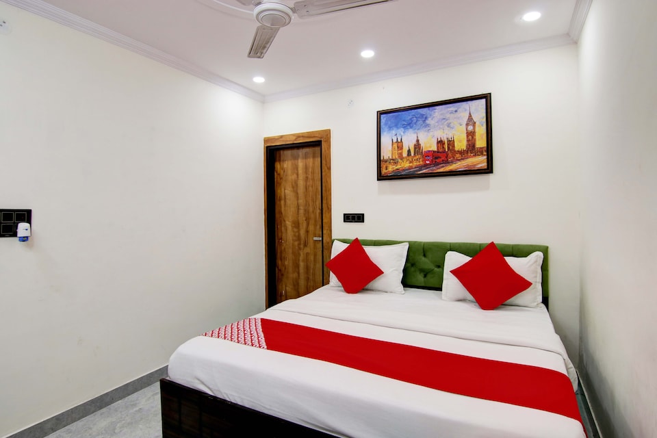 Hotel O Dhankush, Anand Vihar Delhi, Delhi