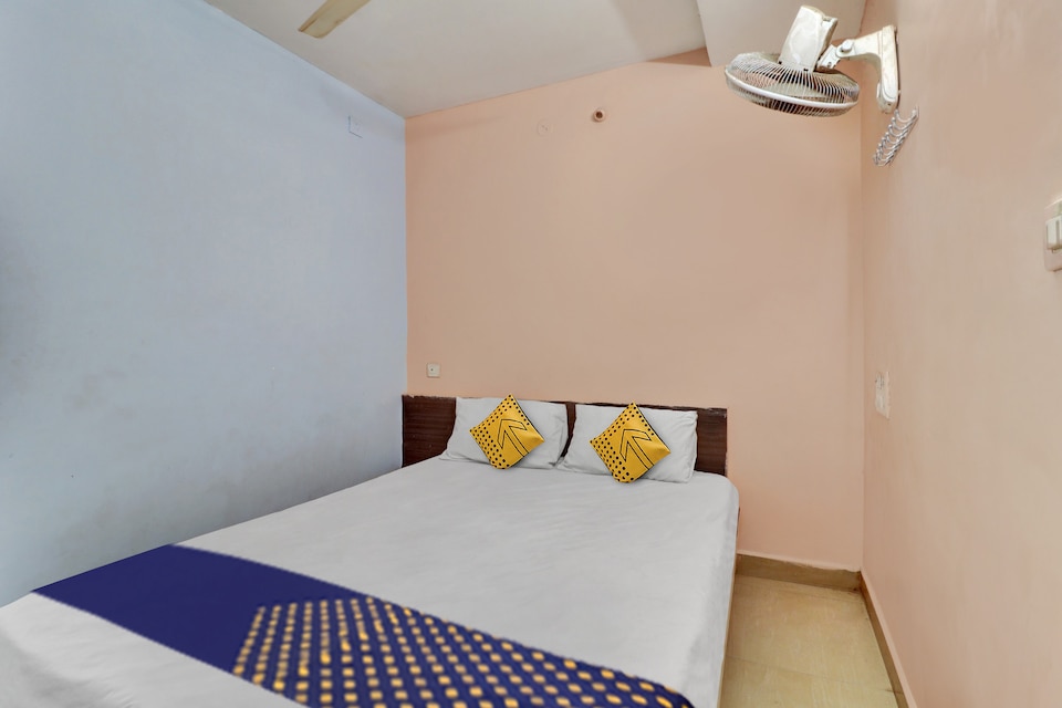 SPOT ON BGR Lodge , Anantapur, Anantapur