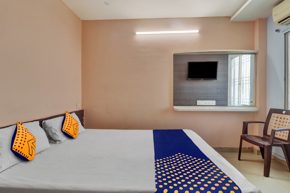 SPOT ON BGR Lodge , Anantapur, Anantapur