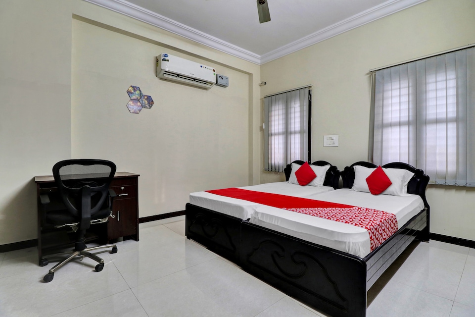 Hotel O Shri Inn, MG Road Vijayawada, Vijayawada