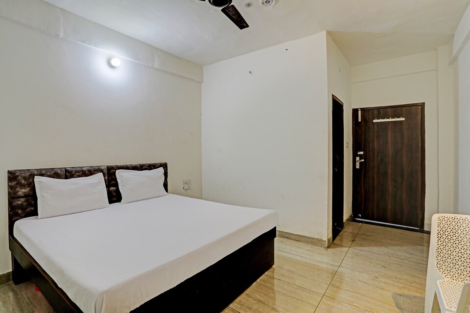 OYO Hotel knights inn, Meerut, Meerut