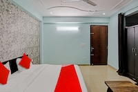 OYO Flagship Hotel Umen