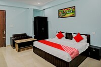 OYO Flagship Hotel Umen