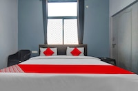 Hotel O Royal Palace