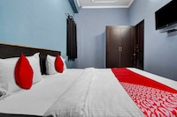 Hotel O Royal Palace