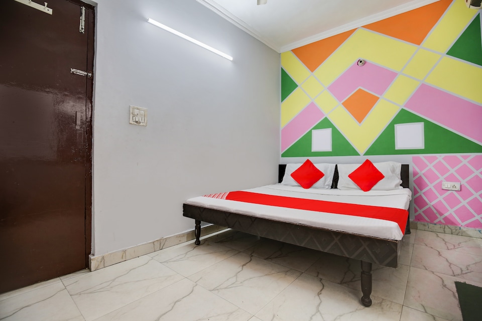 OYO Adesh Regidency, Golden Temple Road Amritsar, Amritsar