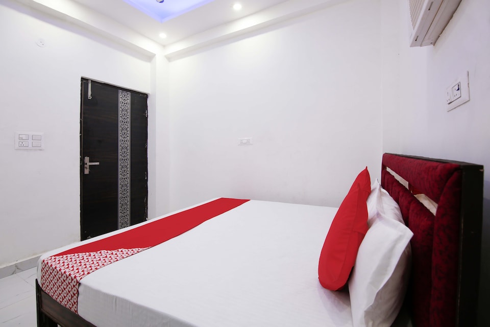 Hotel O Varn Residency and hotels 2, Greater Noida, Noida