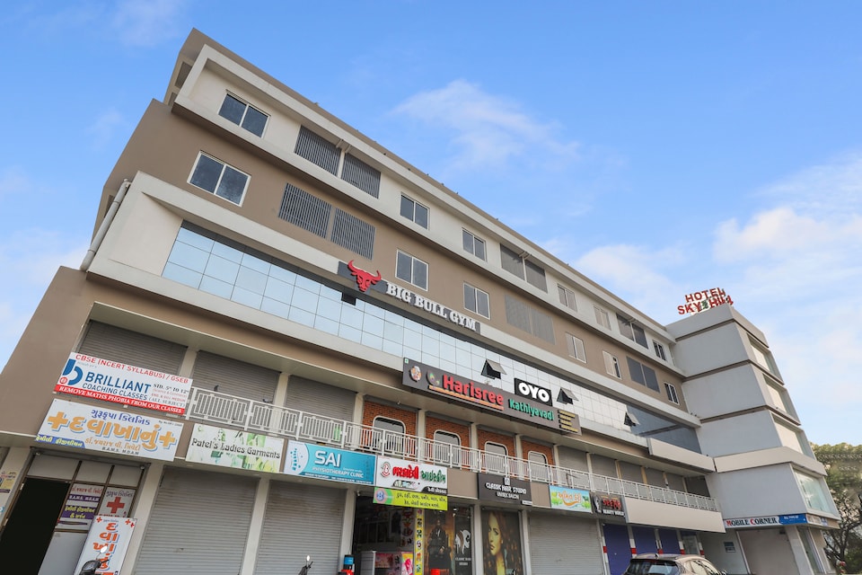 Collection O SKY Hills, Karelibaug Vadodara, Vadodara