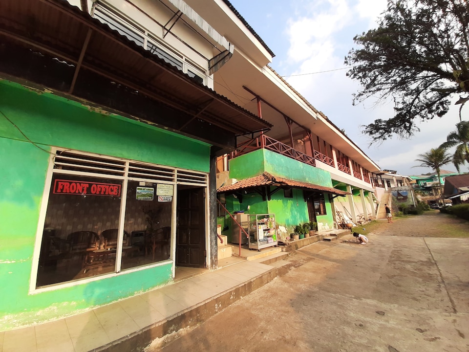 OYO 93135 Wisma Bayt Hikmah, Puncak Bogor, Bogor