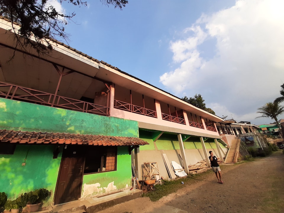 OYO 93135 Wisma Bayt Hikmah, Puncak Bogor, Bogor