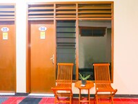 OYO 93136 Hotel Santo Djaya 2