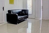 OYO Life 93138 Anugrah Kost Syariah