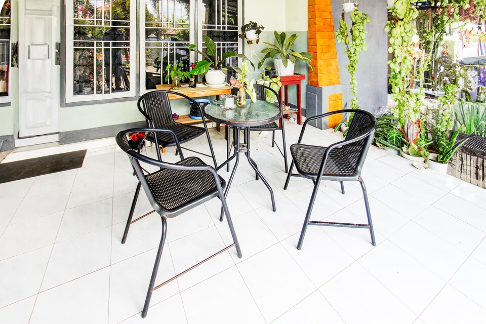 OYO Life 93154 White Kos Jenggala, Tanjung Lombok, Lombok