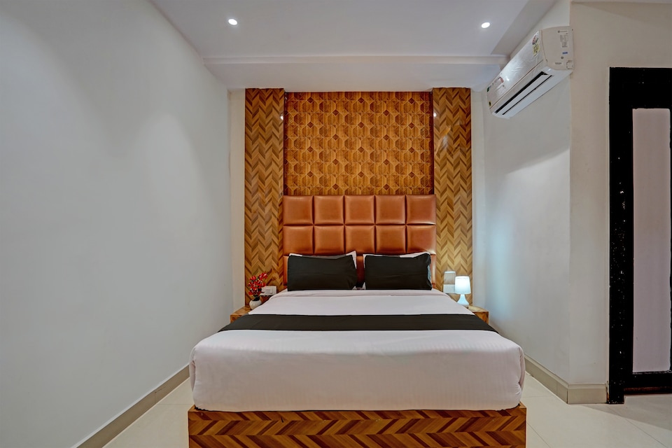 Super Hotel O by OYO Skycity, Fazal Ganj Kanpur, Kanpur