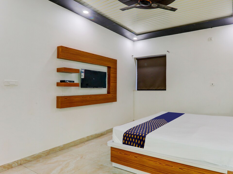 SPOT ON Hotel Knight Inn, Sarnath Varanasi, Varanasi