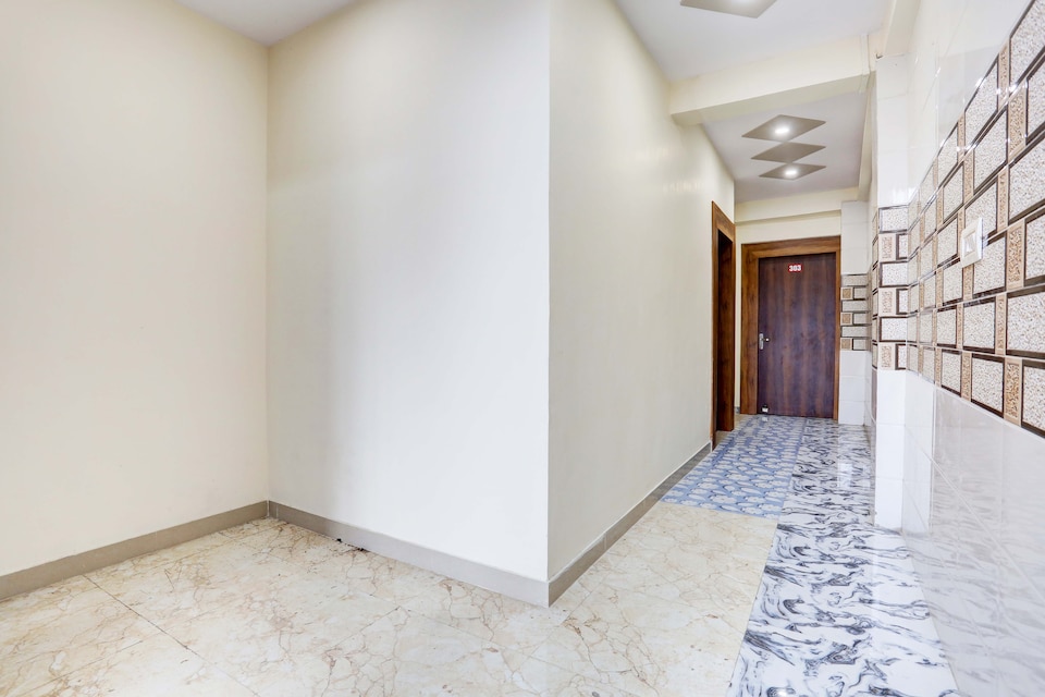 Hotel O M R Galaxy, Kanpur City, Kanpur