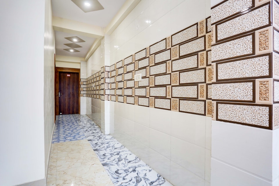 Hotel O M R Galaxy, Kanpur City, Kanpur