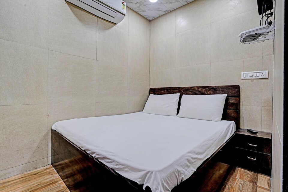 OYO SAI MANN LODGING & BOARDING, Mumbai Chembur-Kurla-Ghatkopar, Mumbai