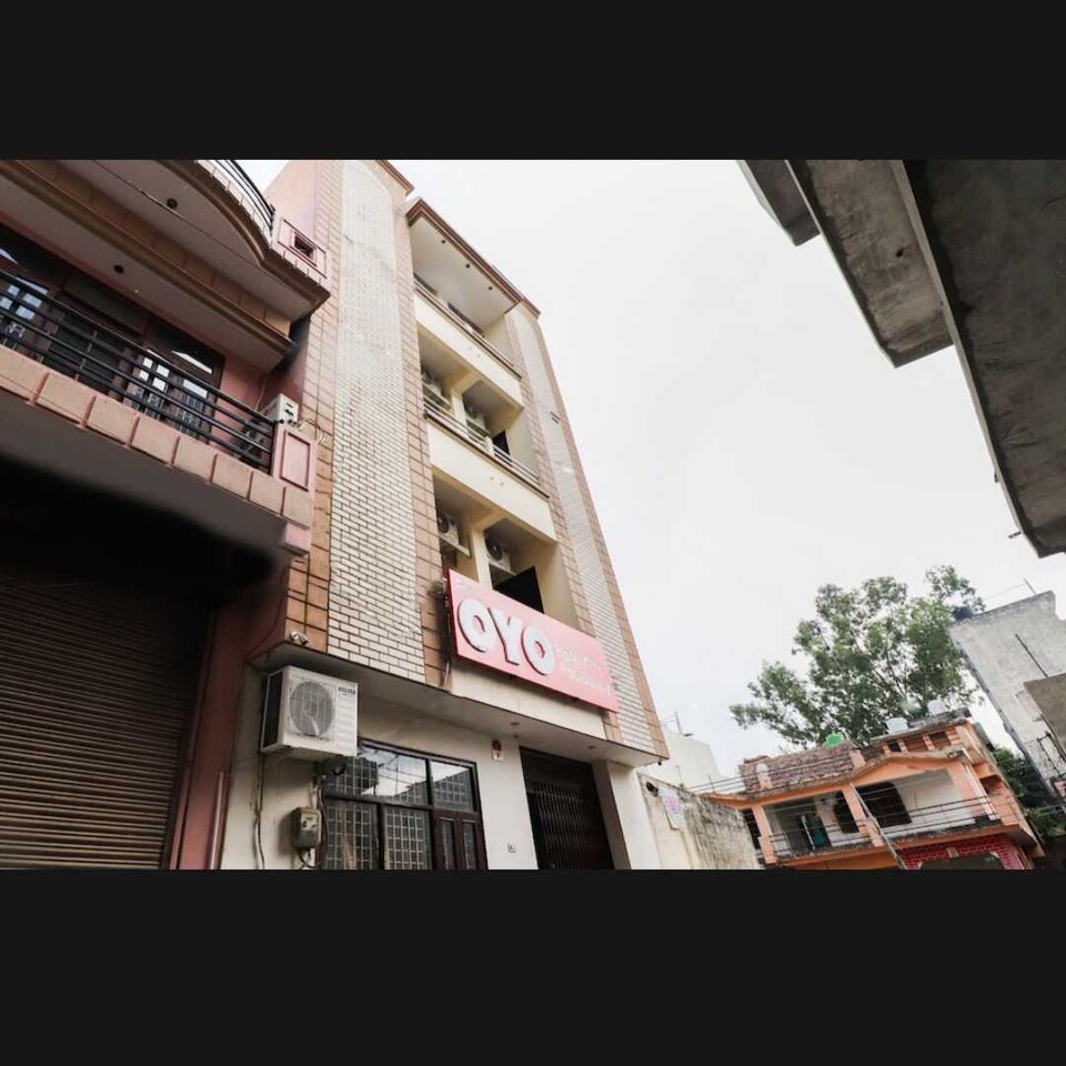 POP 81879G Saini Guest House, Roorkee, Roorkee