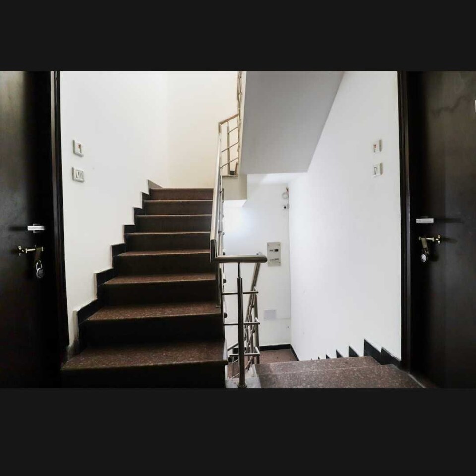 POP 81879G Saini Guest House, Roorkee, Roorkee