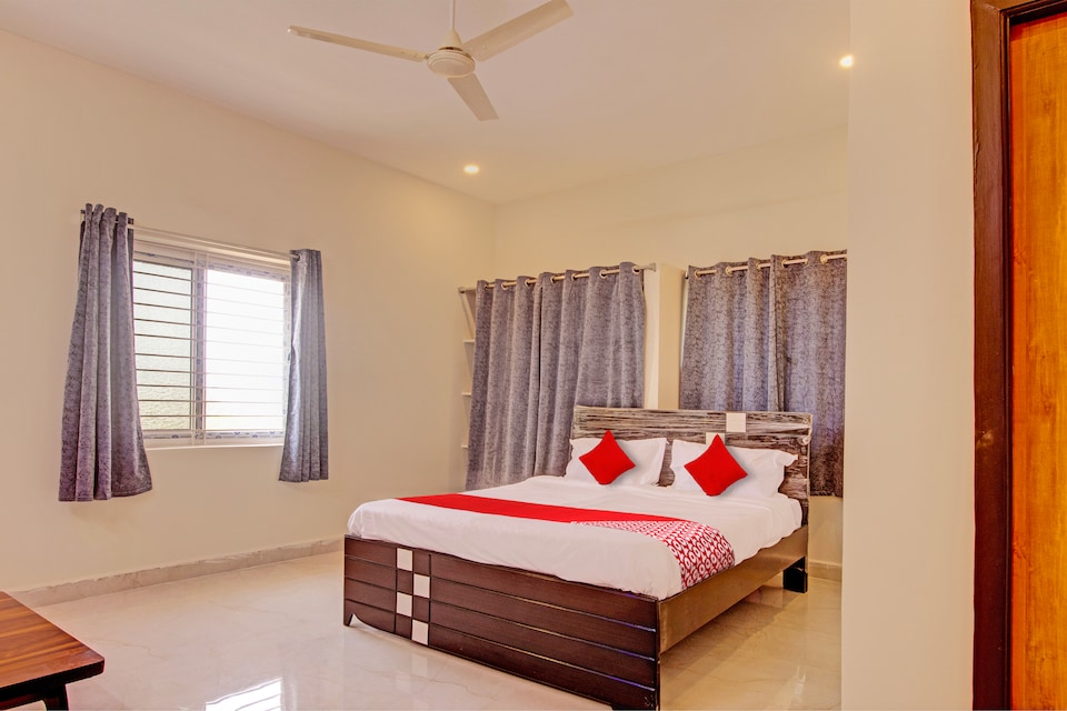 OYO 818797 Hotel New Moon Light, Shamshabad, Hyderabad