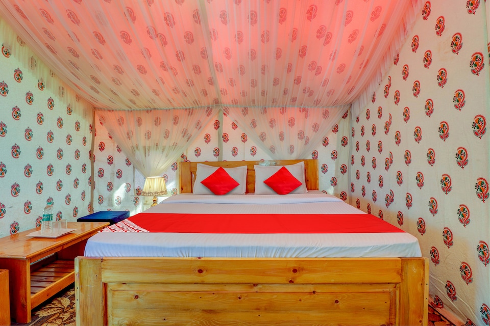 OYO Flagship VRINDA CAMPS , Kausani, Kausani