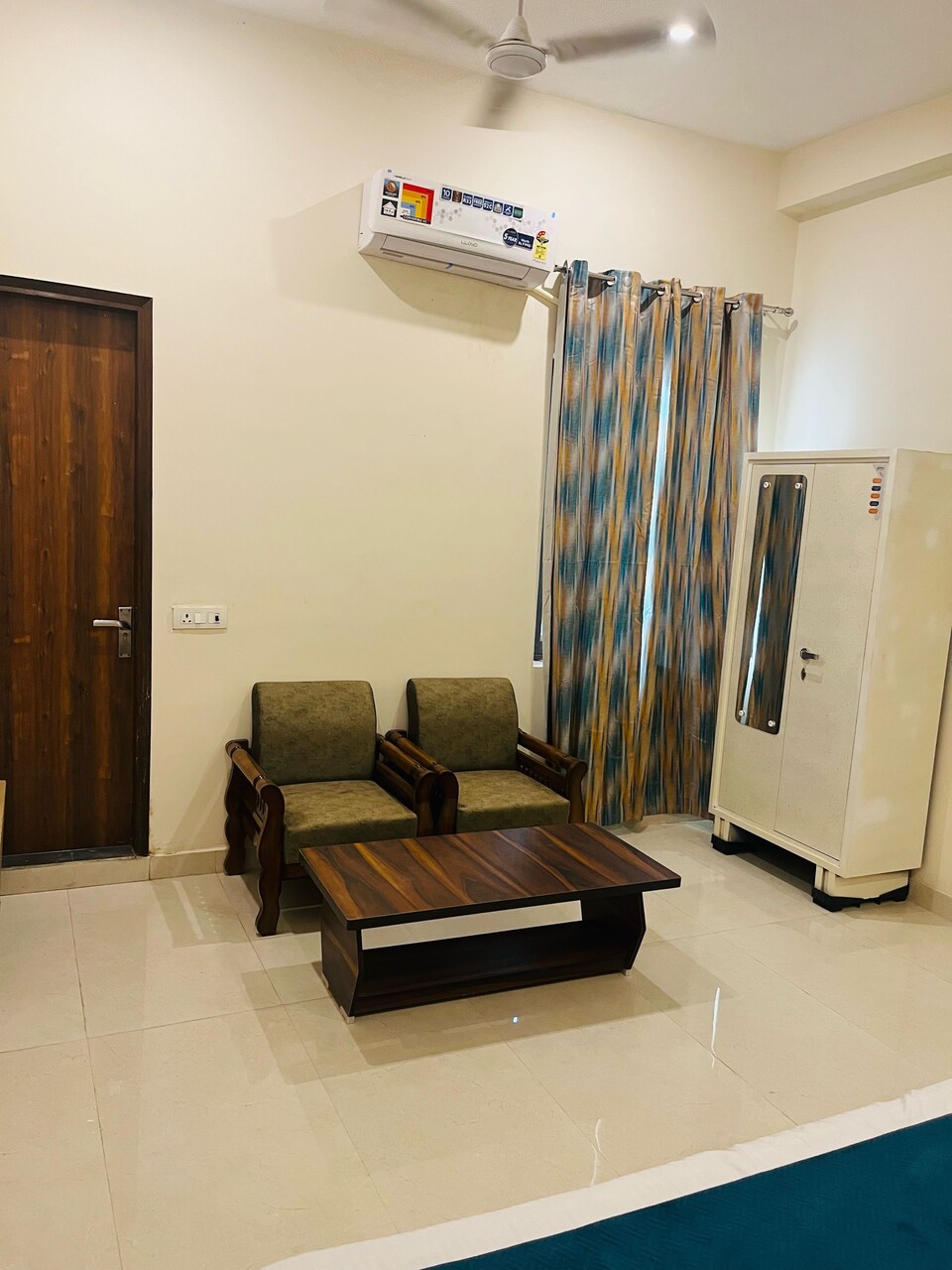 The Noida Inn, Noida City, Noida