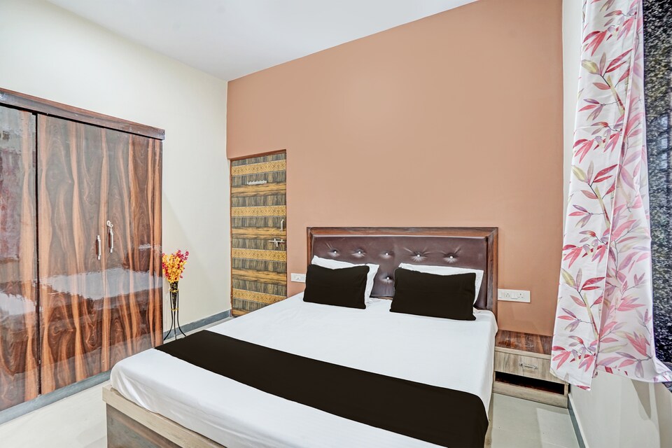 Collection O Hotel Harsh Garden , Cantonment, Varanasi